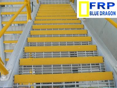 rectangular-frp-gratings-stair-treads-tuivang.vn-1658113733140.jpg